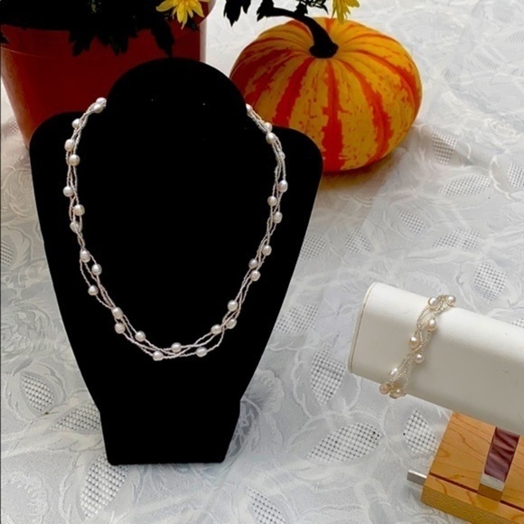 None Jewelry - Freshwater pearl necklace  & beaded bracelet   set